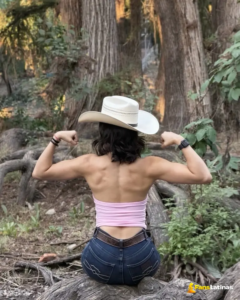 Mitzy Enríquez fotos Hot flaca Mexicana caliente Parte #17